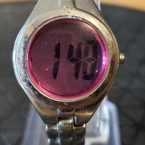 🦋10/$20🦋 Silver/Pink Digital Women's Watch